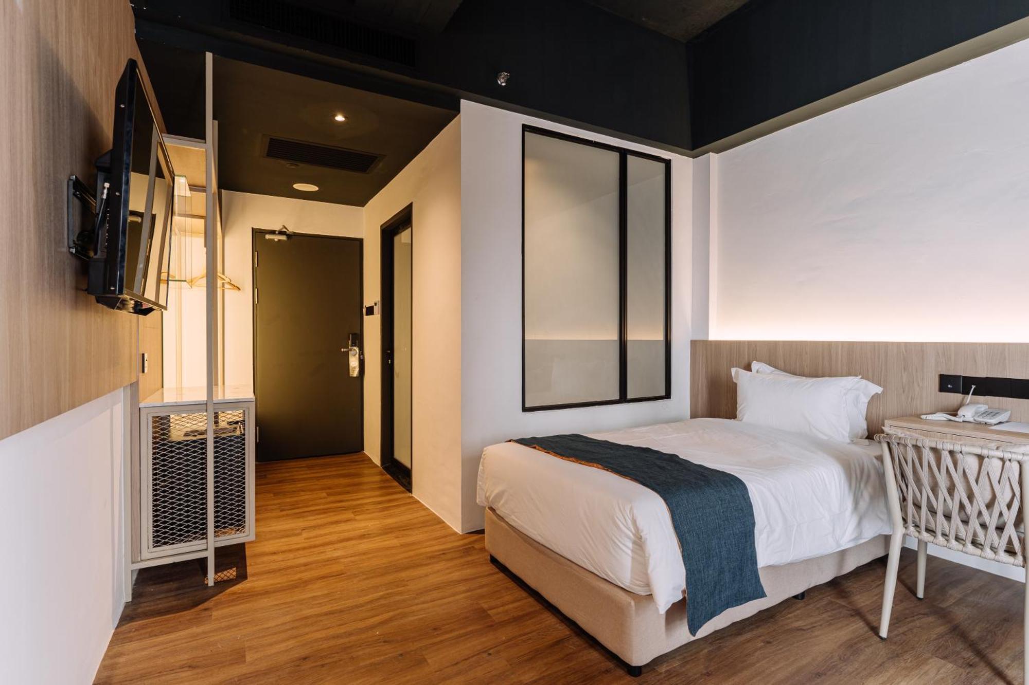Impiana By Roxy Hotel Kuching Exteriör bild